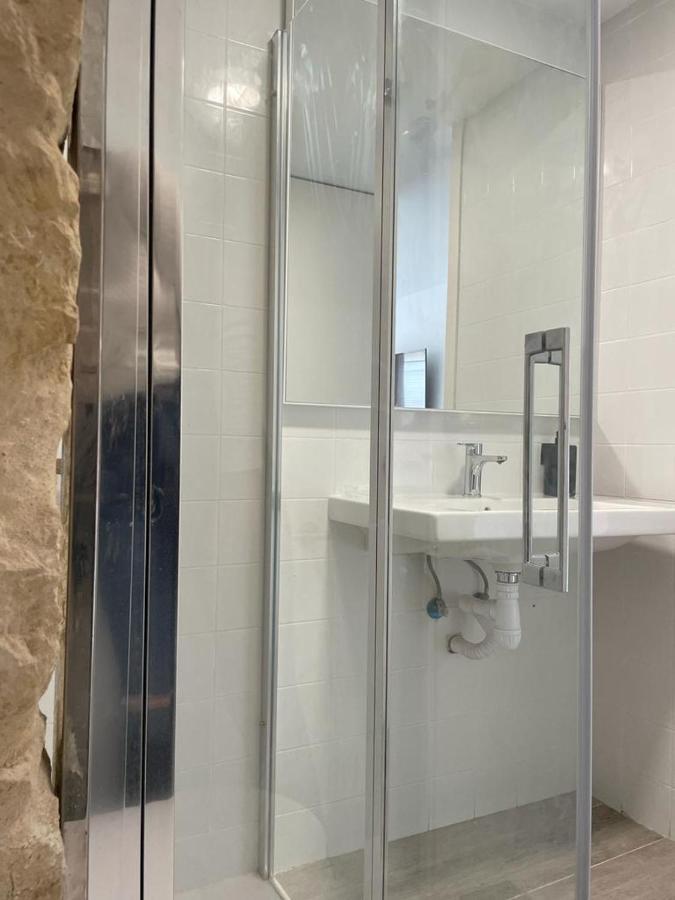 Ereta Rooms Habitaciones Bano Privado อาลิกันเต ภายนอก รูปภาพ